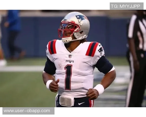 警察拦停步行者卡姆琼斯未停车逃逸引发追逐最终被捕