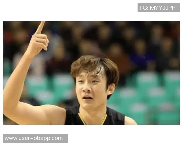 马威上半场表现出色9投5中贡献10分8篮板正负值高达8分助力球队表现