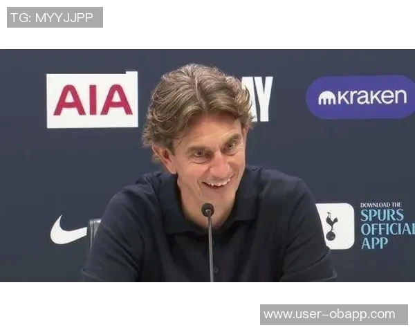 桑托斯左后卫索萨缺席训练正与热刺洽谈转会事宜